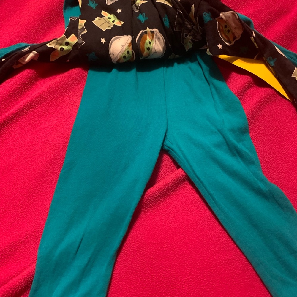 NWT Star Wars pajamas (Size 2) - Picture 2 of 6